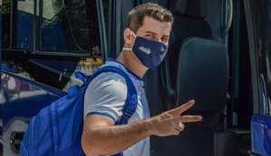 CSA finaliza trabalhos e relaciona 22 jogadores para enfrentar o Paraná em Maceió