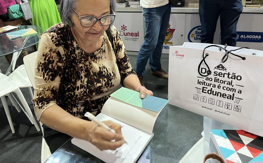 Uneal marca presença na 10ª Bienal do Livro de Alagoas