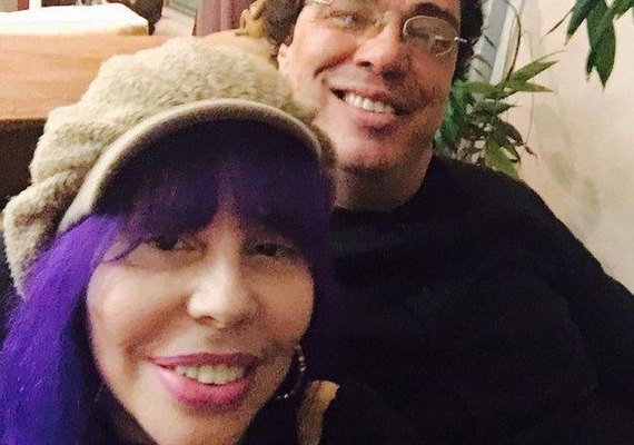 Baby do Brasil posta foto com Walter Casagrande e faz mistério