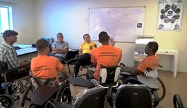 Reunião na SMTT discute melhorias de acessibilidade para cadeirantes em Maceió