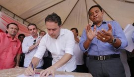 Renan Filho assina ordens de serviço para amenizar seca em Palmeira dos Índios