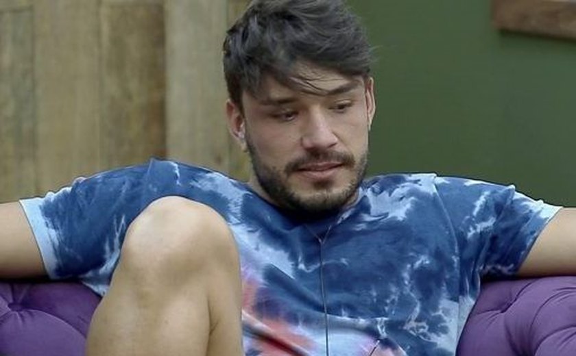 'A Fazenda': Internautas pedem expulsão de Lucas após acusações de assédio