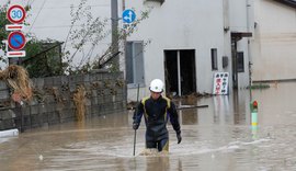 Tufão Hagibis causa alagamento em mais de 12 mil residências no Japão