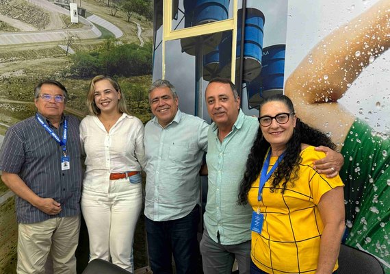 Em reunião com a Semarh, Urbanitários pedem que Canal do Sertão atenda a toda população