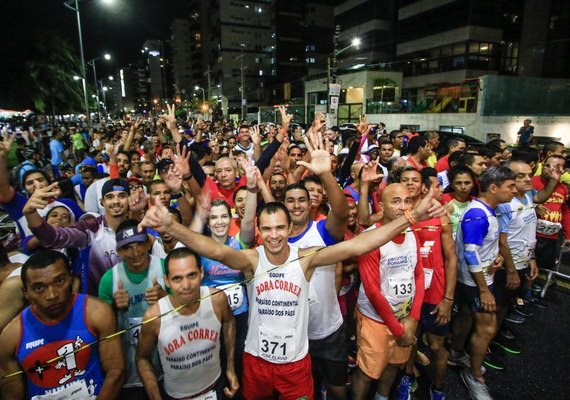 Cerca de 800 atletas participam de corrida na orla da Pajuçara