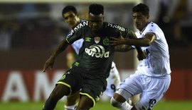 Chapecoense vence fora de casa e segue viva na Libertadores