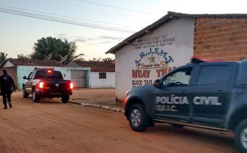Polícia Civil cumpre mandados e ocupa cidade de Teotônio Vilela, no Agreste