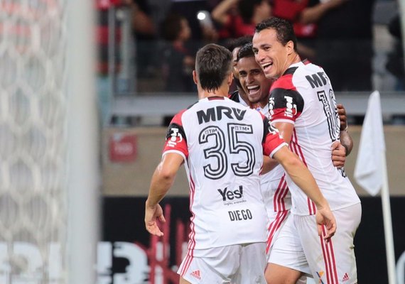 Flamengo vence, dorme na vice-liderança e rebaixa o América-MG