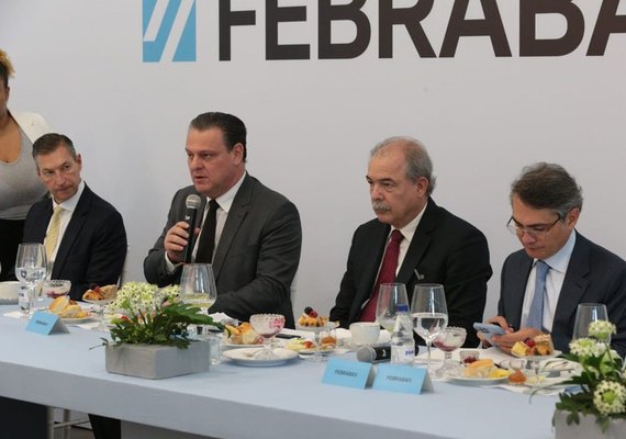 Na Febraban, ministro Carlos Fávaro reforça a importância de investimento no agro sustentável