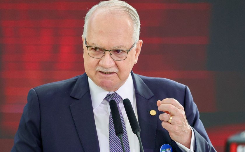Fachin repudia fala de Milei contra Moraes e reafirma autonomia do STF