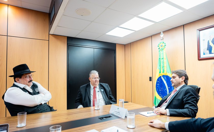 Gilberto Gonçalves e Valério Passos se reúnem com ministro das Comunicações