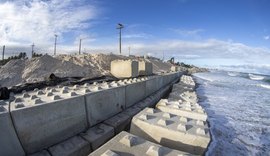Obra de contenção da orla do Pontal avança