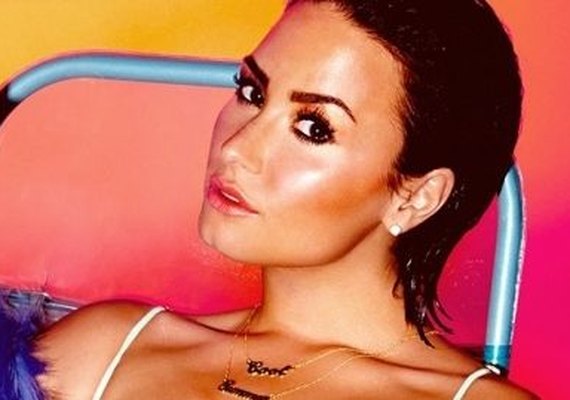 'Sober' de Demi Lovato volta para lista das mais tocadas do mundo