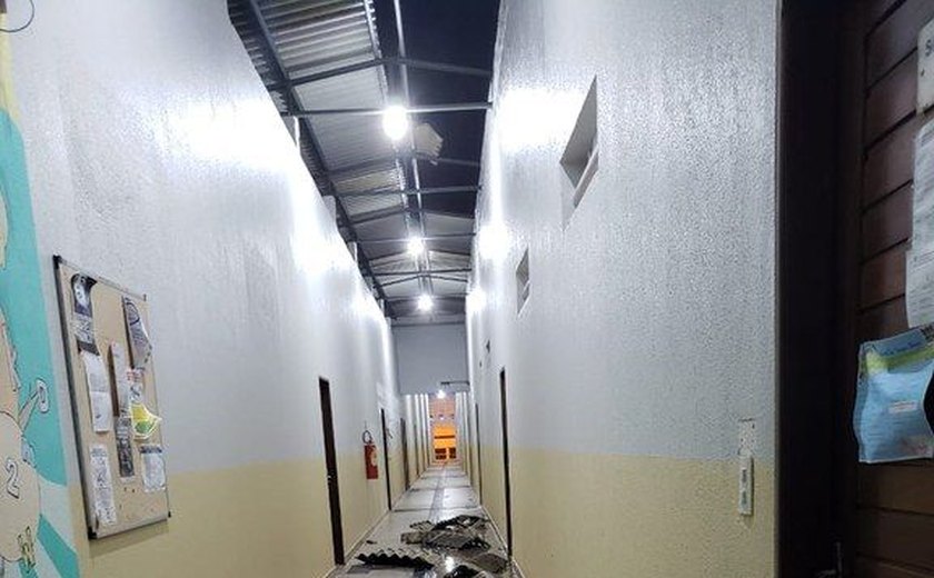 Fortes chuvas danificaram parte do telhado do Campus Arapiraca