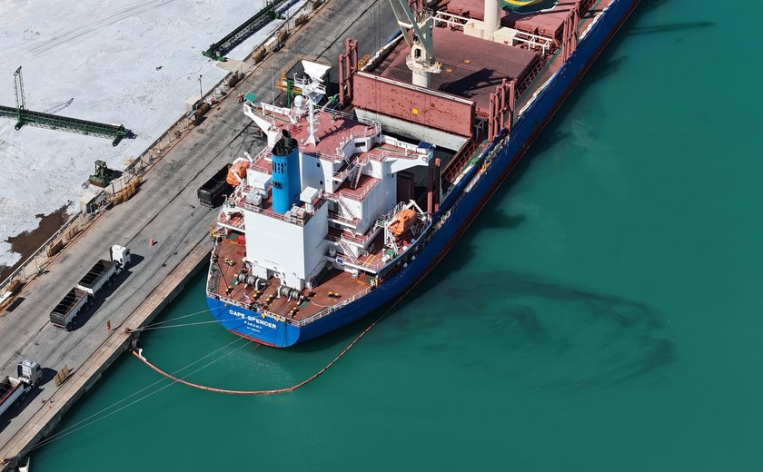 IMA multa empresa por contaminar o mar com subproduto do petróleo no Porto de Maceió