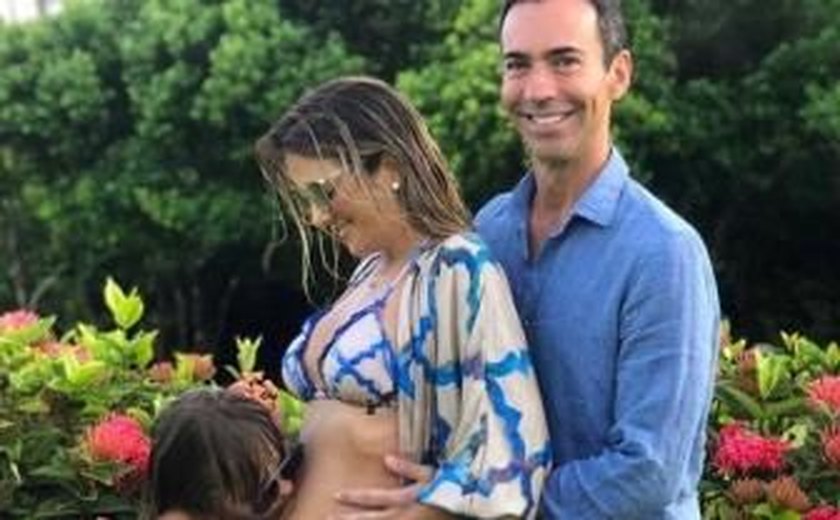 Ticiane Pinheiro está grávida do 1º filho com César Tralli