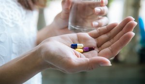 Brasileiros ainda desconhecem perigos da automedicação
