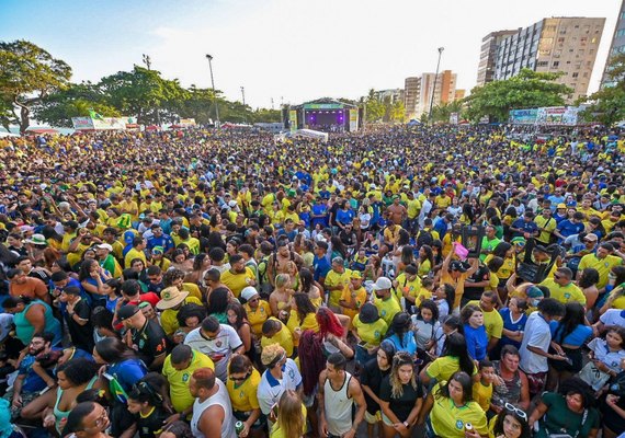 Telões na Pajuçara e Benedito Bentes transmitem o jogo do Brasil nesta segunda-feira (28)