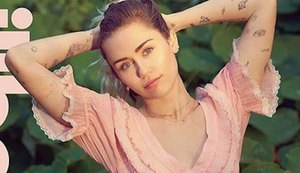 Miley Cyrus diz que parou de beber e está sem fumar maconha por três semanas