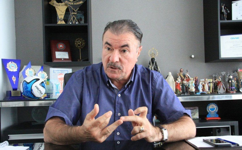 Ex-prefeito de Maceió quer voltar à Câmara de Vereadores