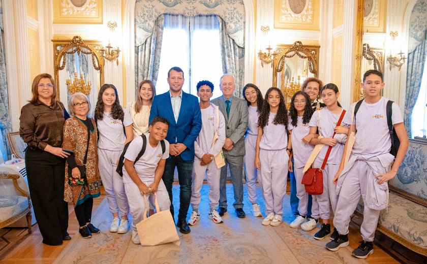 Em Madrid, embaixador brasileiro se encanta com projeto educacional da Murici/AL durante encontro com prefeito