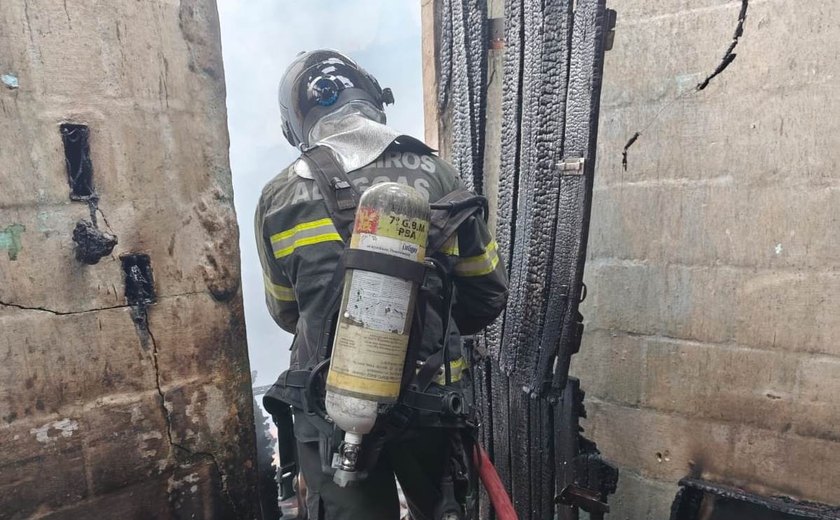 Jovem sofre queimaduras graves em incêndio residencial em Arapiraca