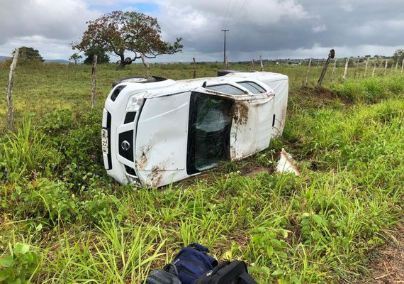 Presidente e conselheiros do Coren-AL sofrem acidente durante entrega de máscaras