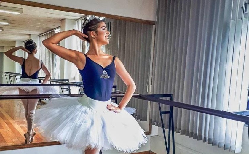 Primeira bailarina alagoana formada pela Escola Bolshoi realiza worshop em Maceió