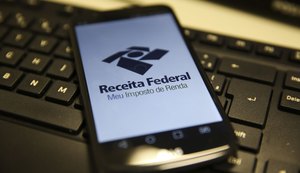 Receita Federal envia 500 mil cartas a contribuintes retidos na malha fina