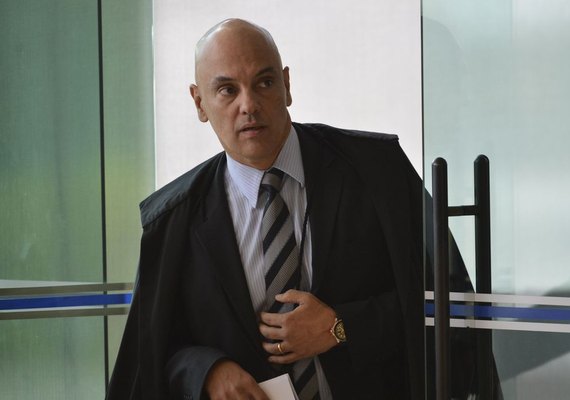 Supremo reconduz Alexandre de Moraes para mandato no TSE