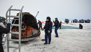 Astronautas voltam da estação espacial após mais de 5 meses