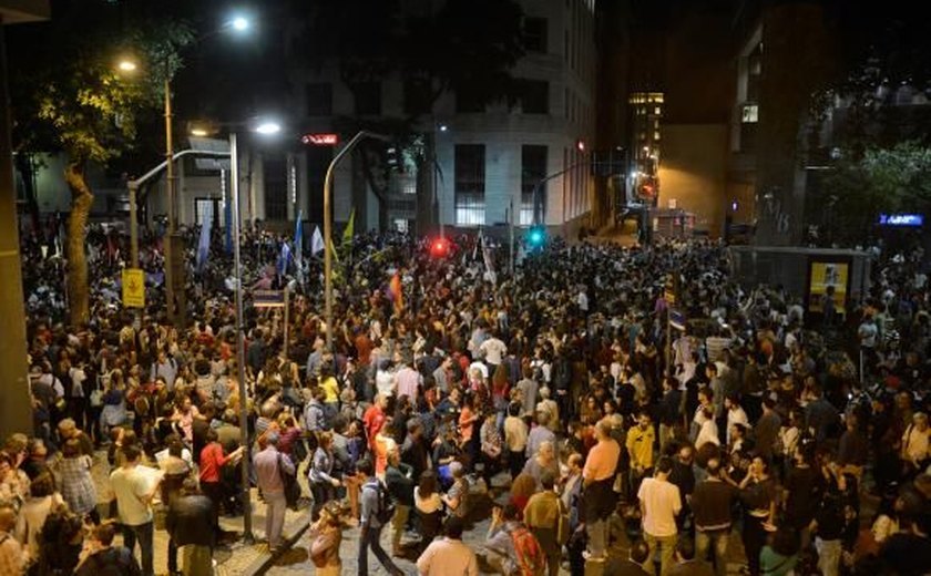 Manifestantes protestam em várias cidades e pedem saída de Michel Temer