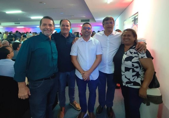 Unicafes/AL marca presença em posse dos novos secretários do estado de Alagoas