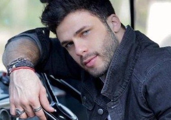 Cantor Rodrigo Marim sofre acidente com cavalo em estrada de São Paulo