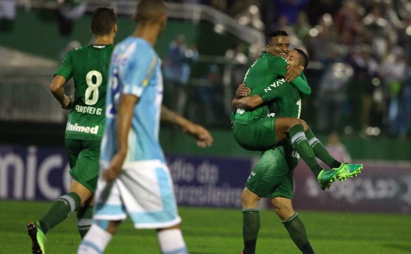 Chapecoense lidera a Série A do Brasileirão pela primeira vez