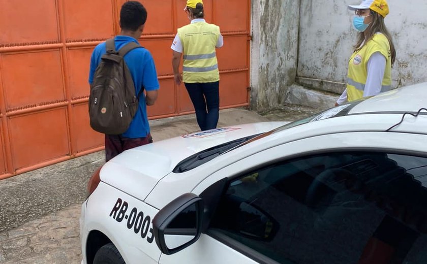 Agentes do Ronda no Bairro encaminham para abrigo jovem que pediu ajuda para sair das ruas