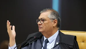 Flávio Dino vota por afastar Lei da Anistia para crimes permanentes