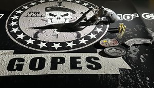 Em ações no interior, PM detém trio com arma e moto roubada e cumpre mandado de prisão