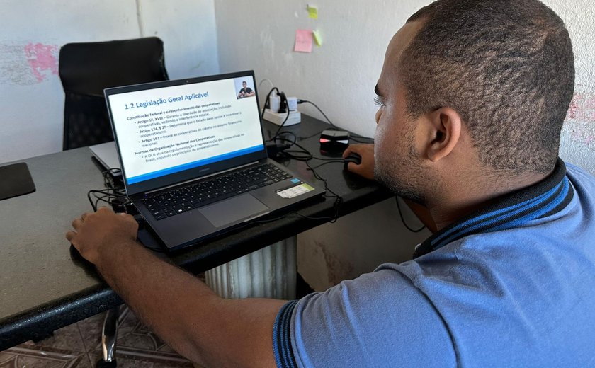 Educação sem fronteiras: plataforma da Coopaiba transforma celular em sala de aula para agricultores familiares