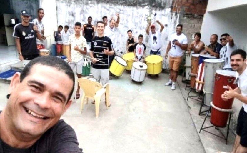 Projeto ensina aulas de percussão a crianças há mais de 30 anos em Arapiraca