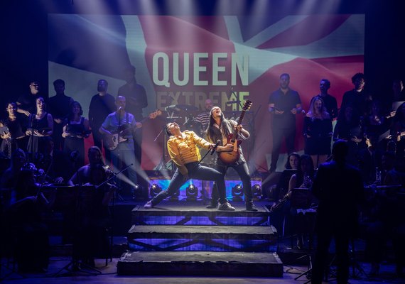 Queen Experience Extreme sobe ao palco do Teatro Gustavo Leite