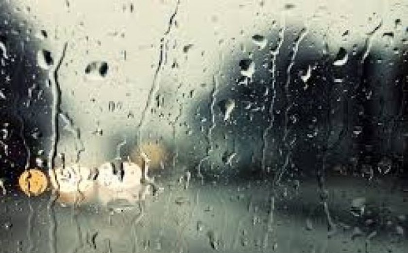 Sala de Alerta da Semarh emite aviso para chuvas de intensidade moderada