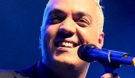 Belo vende lustre de cristal avaliado em R$ 30 mil para pagar dívidas