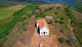 Assombrações e milagres em igreja à beira do Velho Chico