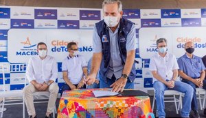 Bolsonaro anuncia que aumento para policiais está suspenso