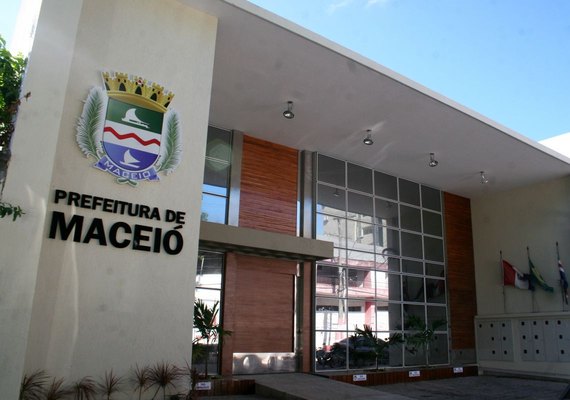Sem reajuste, servidores de Maceió anunciam greve por tempo indeterminado
