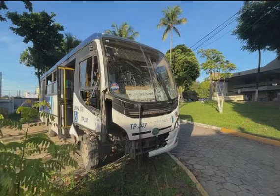 Motorista que atropelou 5 fiéis em procissão se apresenta à polícia