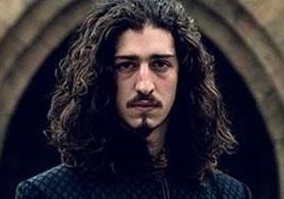 Vem por aí! Rodolfo tenta tomar o poder peladão e é preso