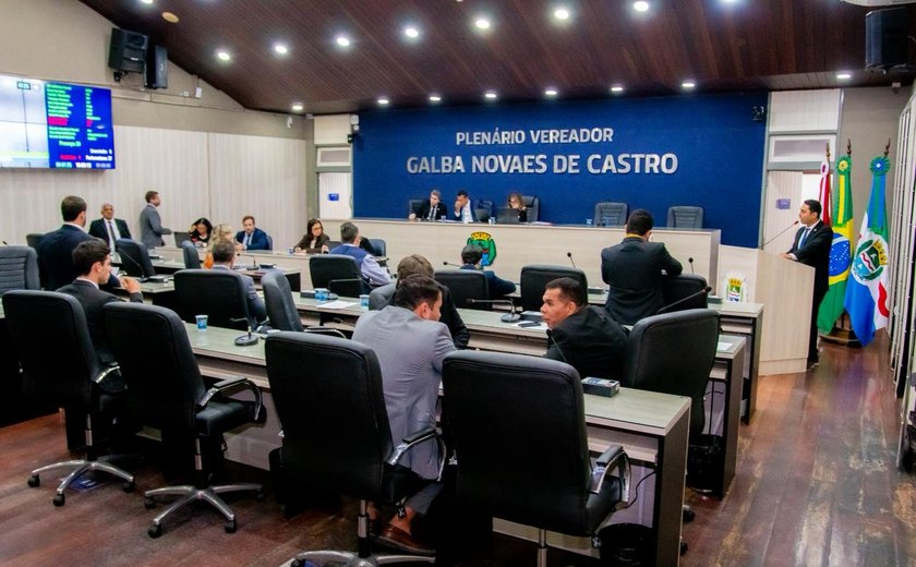 Vereadores defendem organização para comércio de ambulantes na orla de Ponta Verde e Pajuçara