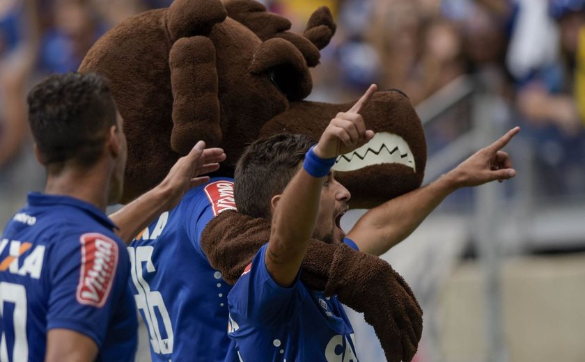 Cruzeiro bate o Atlético-MG e mantém invencibilidade de dois anos